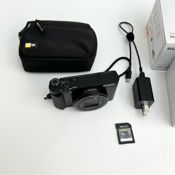 Sony Cyber-shot DSC-HX80 18.2-Megapixel Digital Camera Bundle - Picture 4 of 12